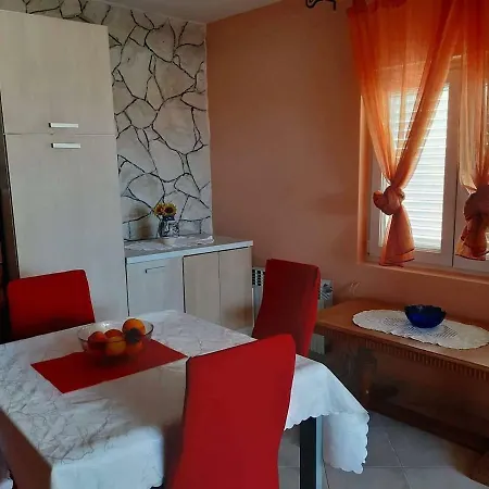 Apartment Lucija *